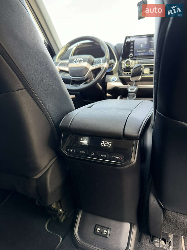 Toyota Highlander 2020