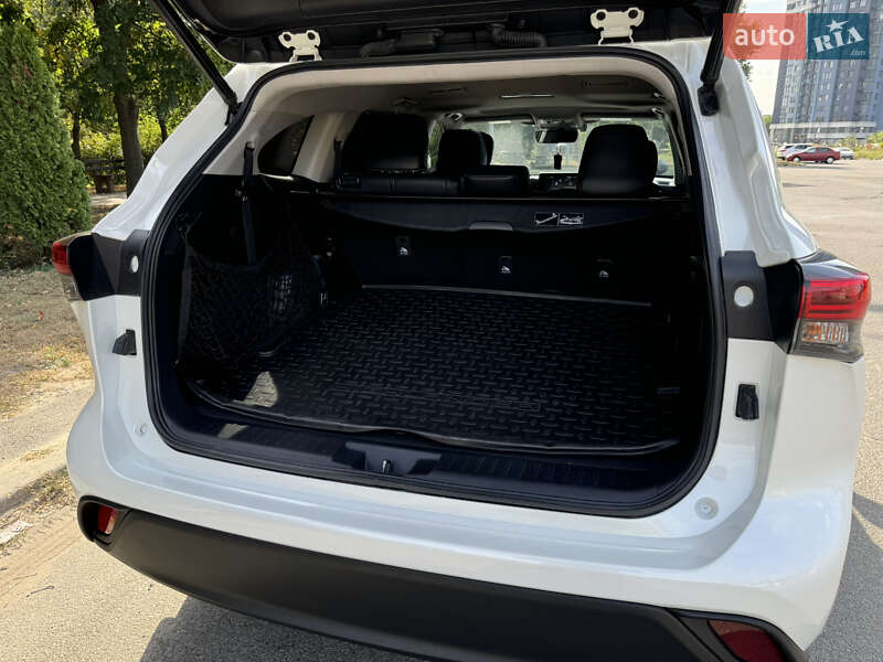 Toyota Highlander 2020