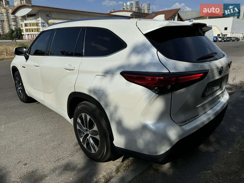 Toyota Highlander 2020