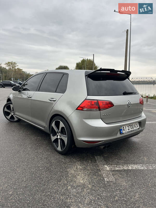 Volkswagen Golf 2014