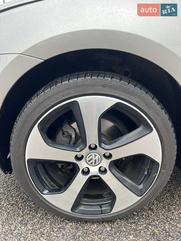 Volkswagen Golf 2014