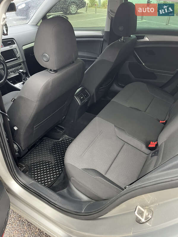 Volkswagen Golf 2014