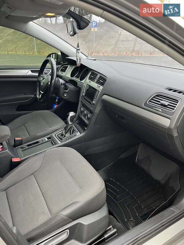 Volkswagen Golf 2014