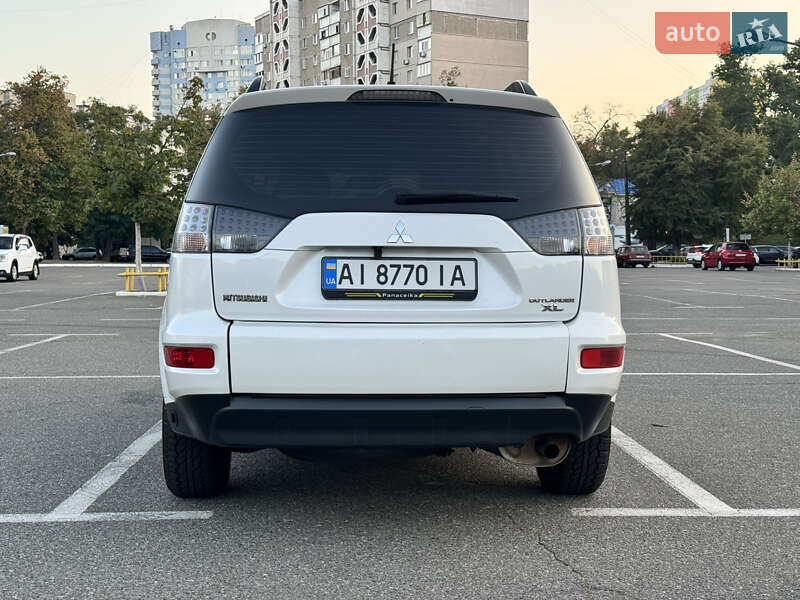 Mitsubishi Outlander 2011