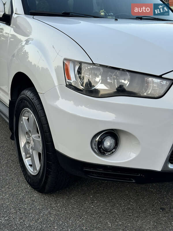 Mitsubishi Outlander 2011