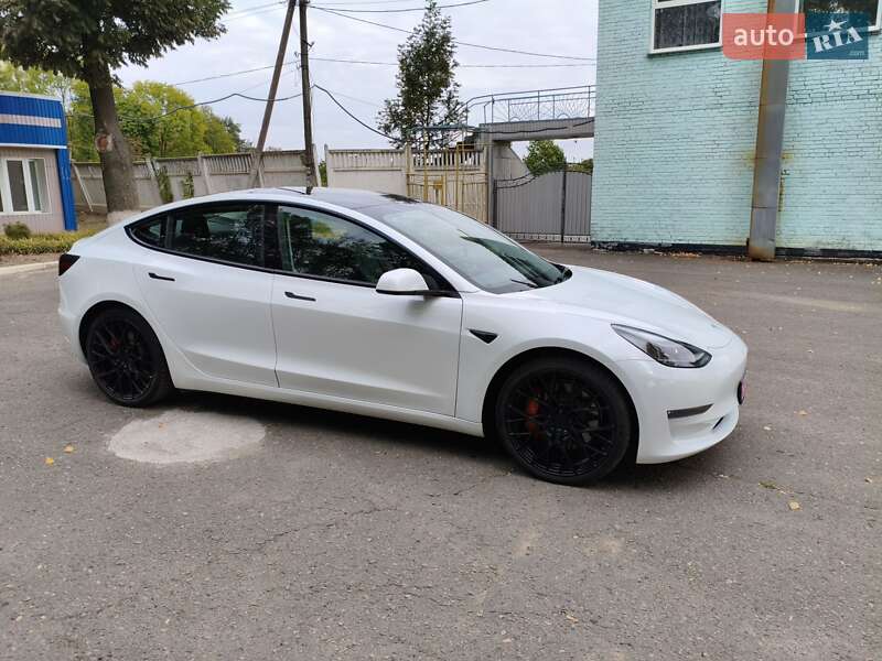 Tesla Model 3 2023