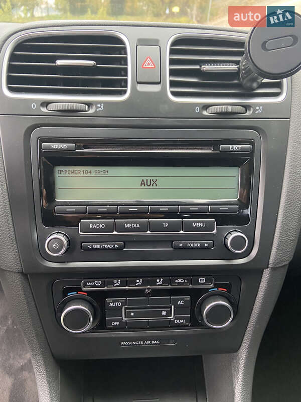 Volkswagen Golf 2011