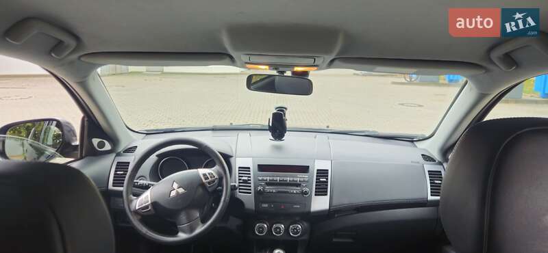 Mitsubishi Outlander 2010