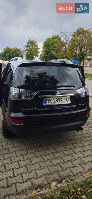 Mitsubishi Outlander 2010