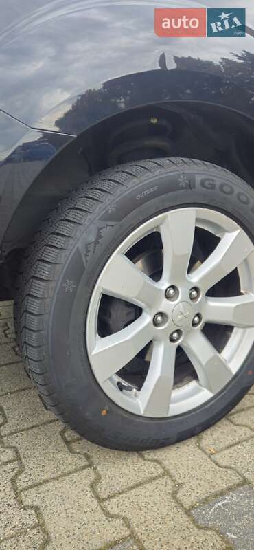 Mitsubishi Outlander 2010