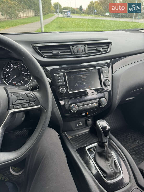 Nissan Rogue Sport 2020