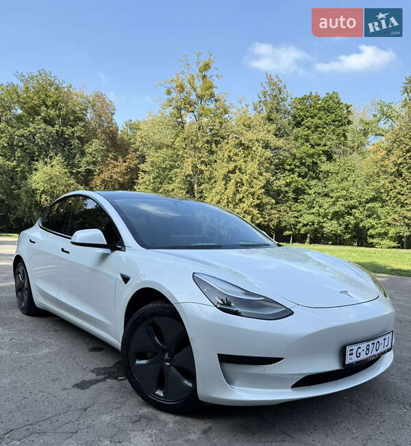 Tesla Model 3 2019