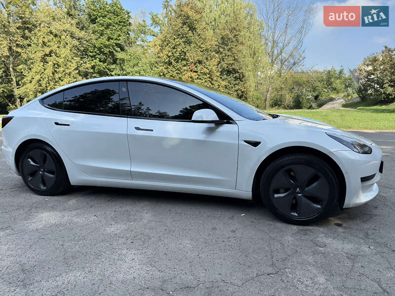 Tesla Model 3 2019