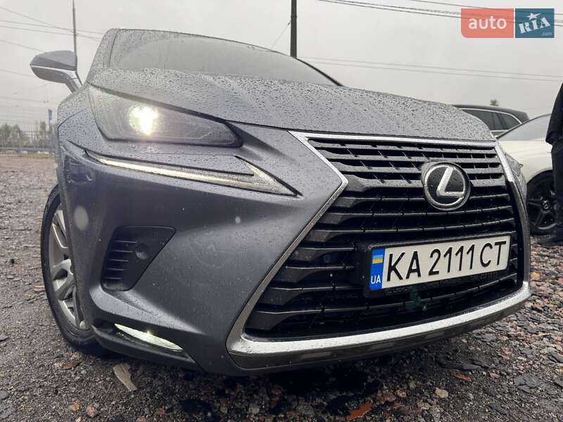 Lexus-15