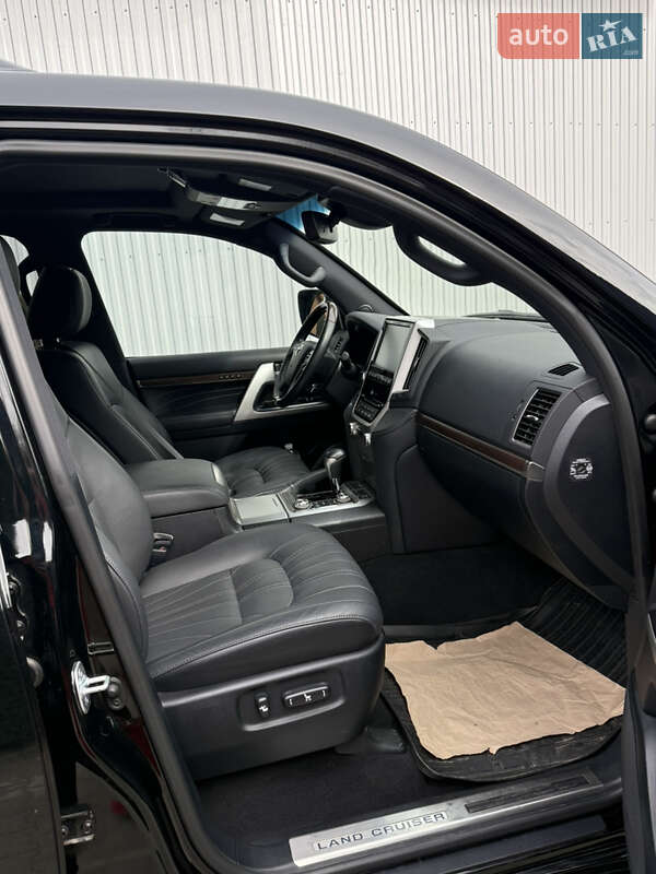 Toyota Land Cruiser 2020