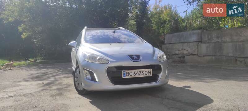 Peugeot 308 2012