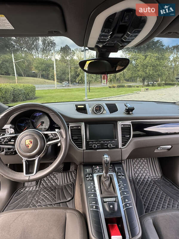 Porsche Macan 2015