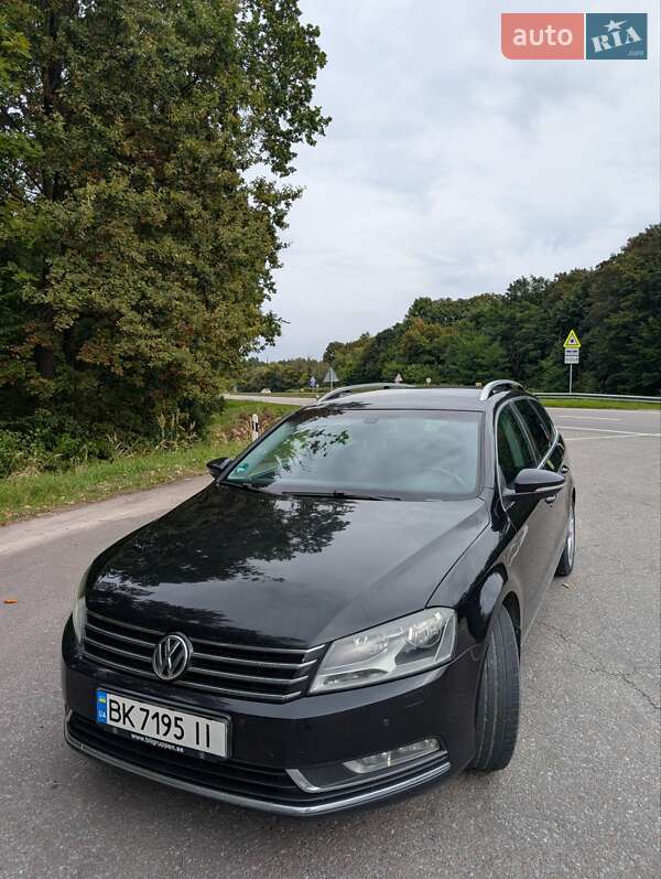 Volkswagen Passat 2011