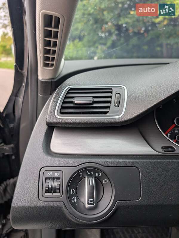 Volkswagen Passat 2011