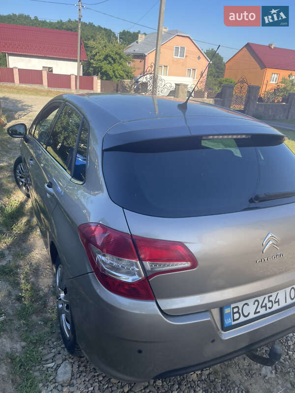 Citroen C4 2011