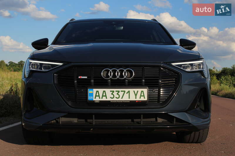Audi-24