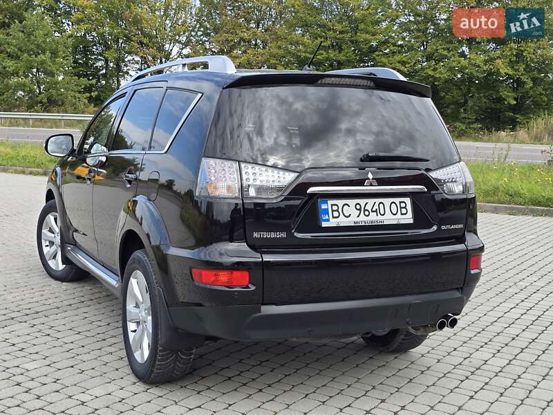 Mitsubishi Outlander 2010