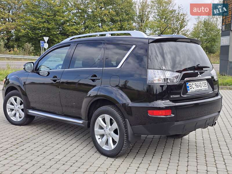 Mitsubishi Outlander 2010