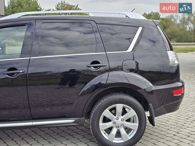 Mitsubishi Outlander 2010