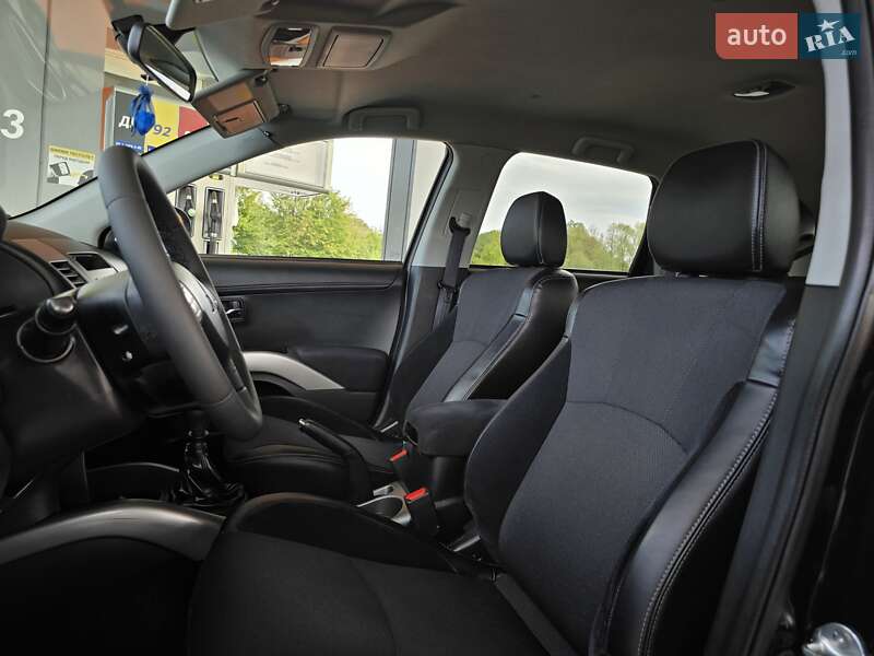 Mitsubishi Outlander 2010