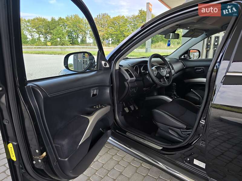 Mitsubishi Outlander 2010