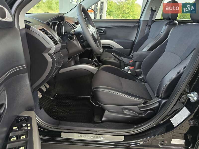 Mitsubishi Outlander 2010