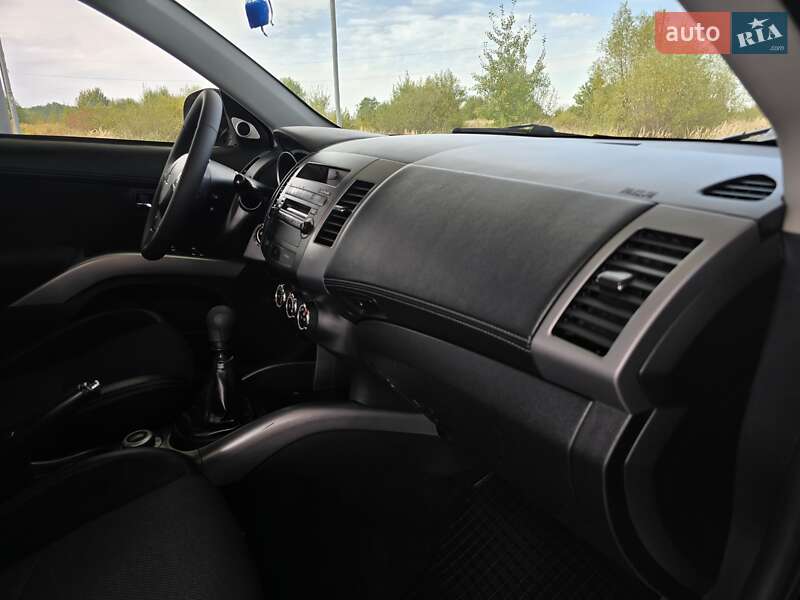 Mitsubishi Outlander 2010