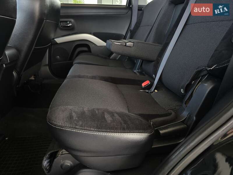 Mitsubishi Outlander 2010