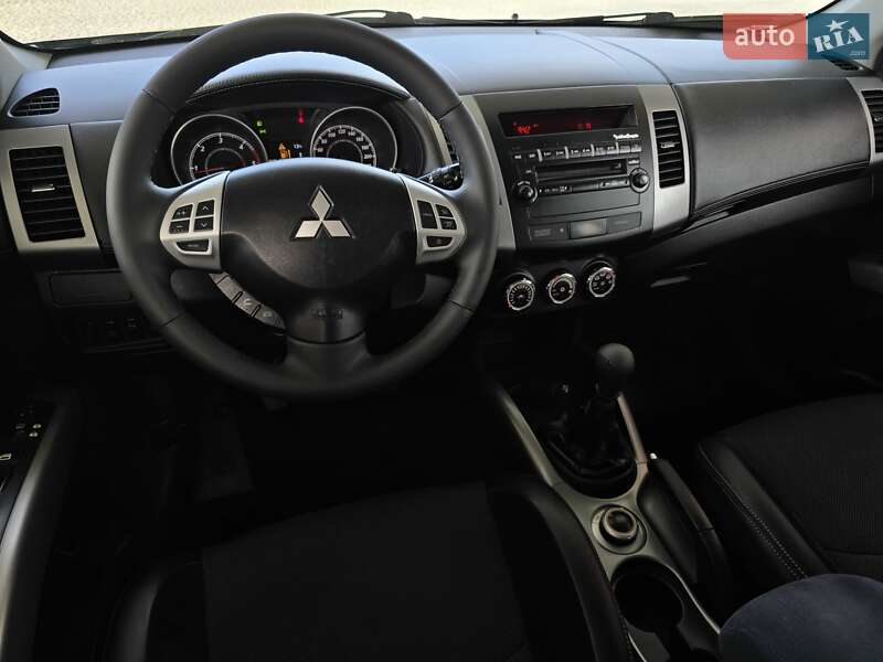 Mitsubishi Outlander 2010