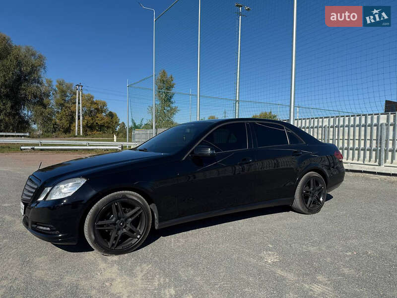 Mercedes-Benz E-Class 2011