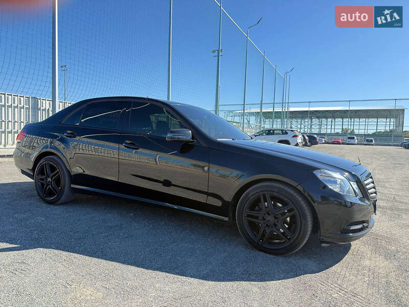 Mercedes-Benz E-Class 2011