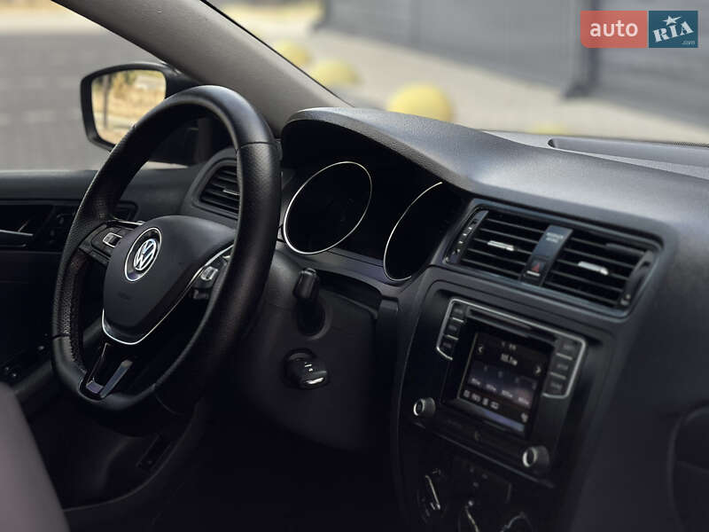 Volkswagen Jetta 2015