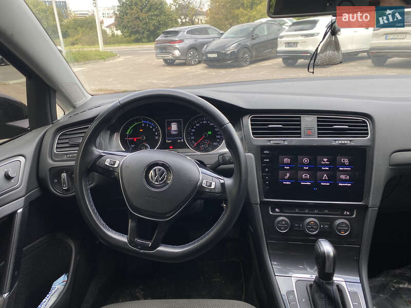 Volkswagen e-Golf 2020