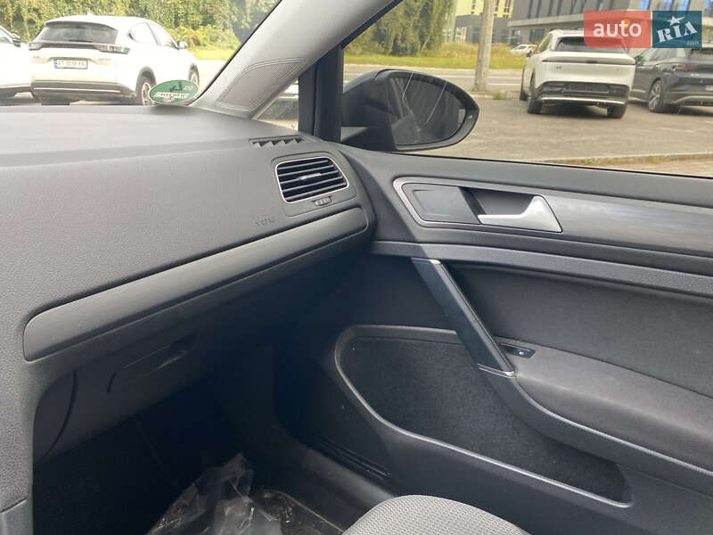 Volkswagen e-Golf 2020