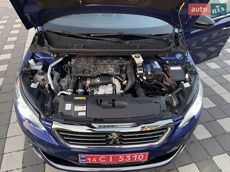 Peugeot 308 2015