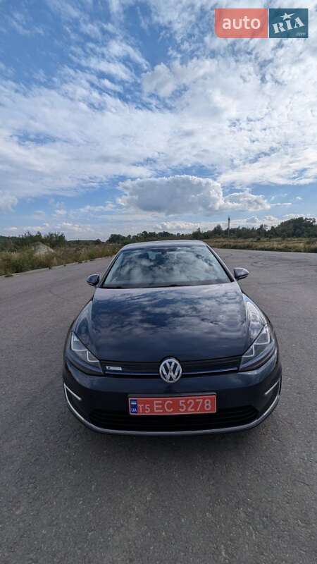 Volkswagen e-Golf 2015