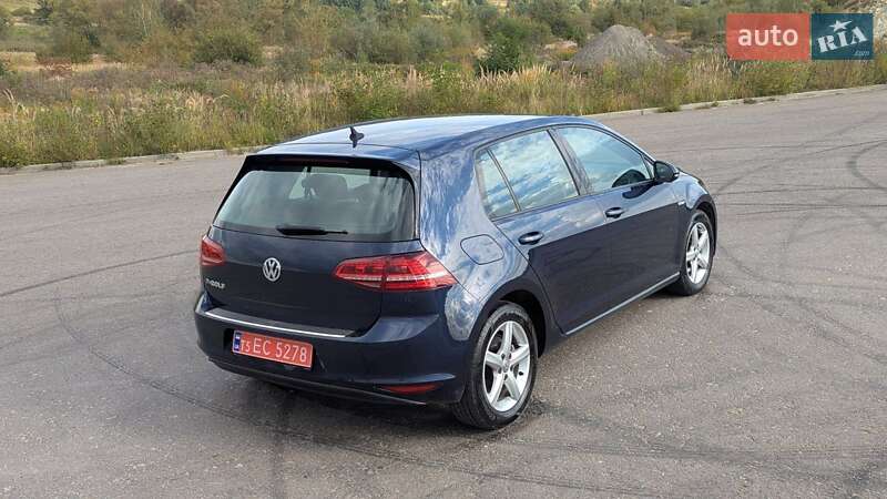 Volkswagen e-Golf 2015