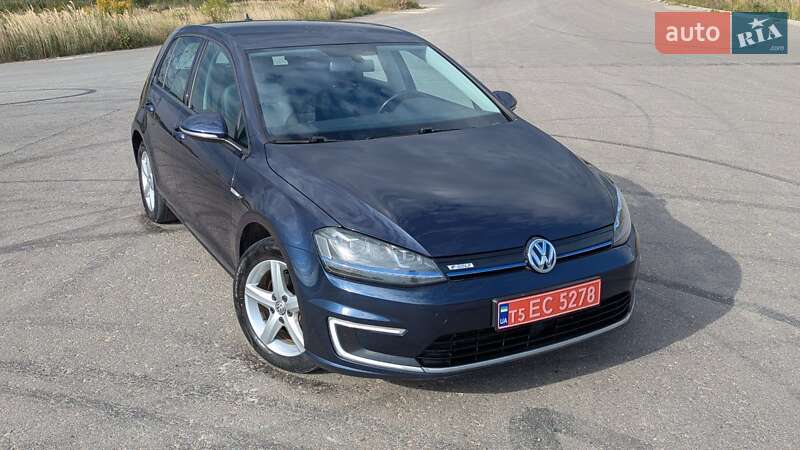 Volkswagen e-Golf 2015
