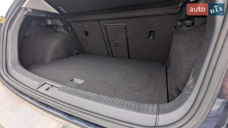 Volkswagen e-Golf 2015