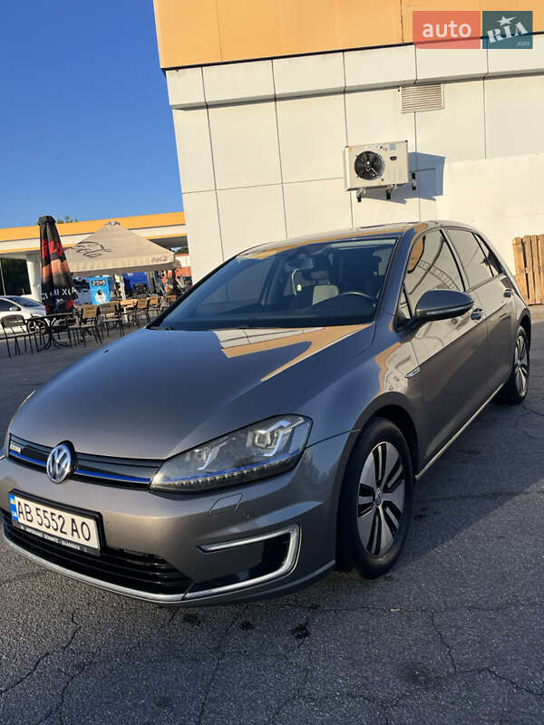 Volkswagen e-Golf 2016