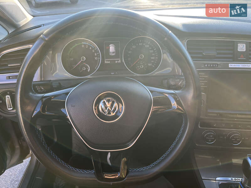 Volkswagen e-Golf 2016