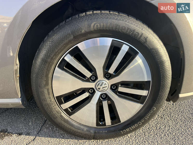 Volkswagen e-Golf 2016