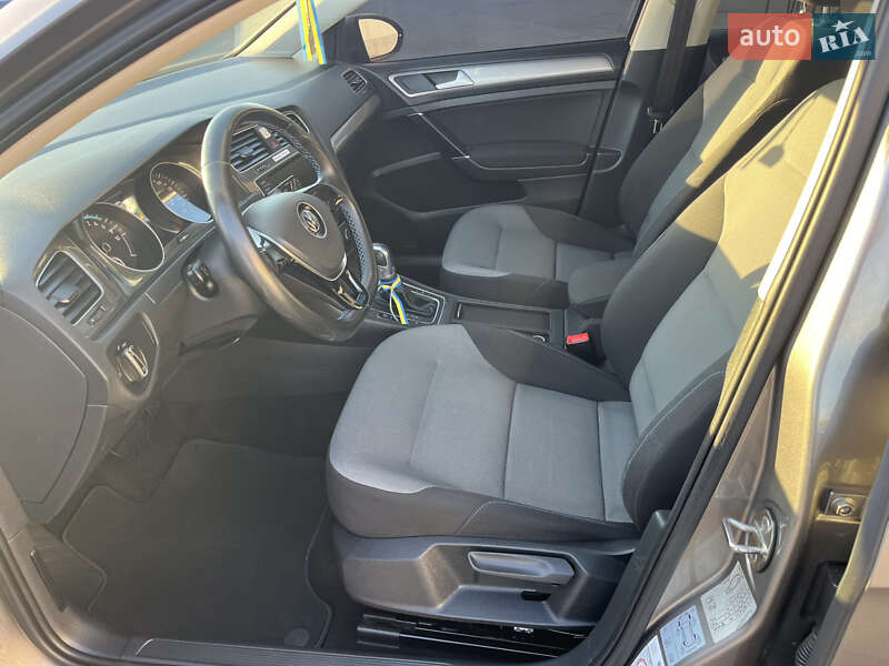 Volkswagen e-Golf 2016