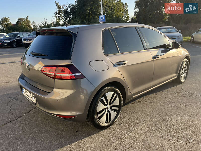 Volkswagen e-Golf 2016