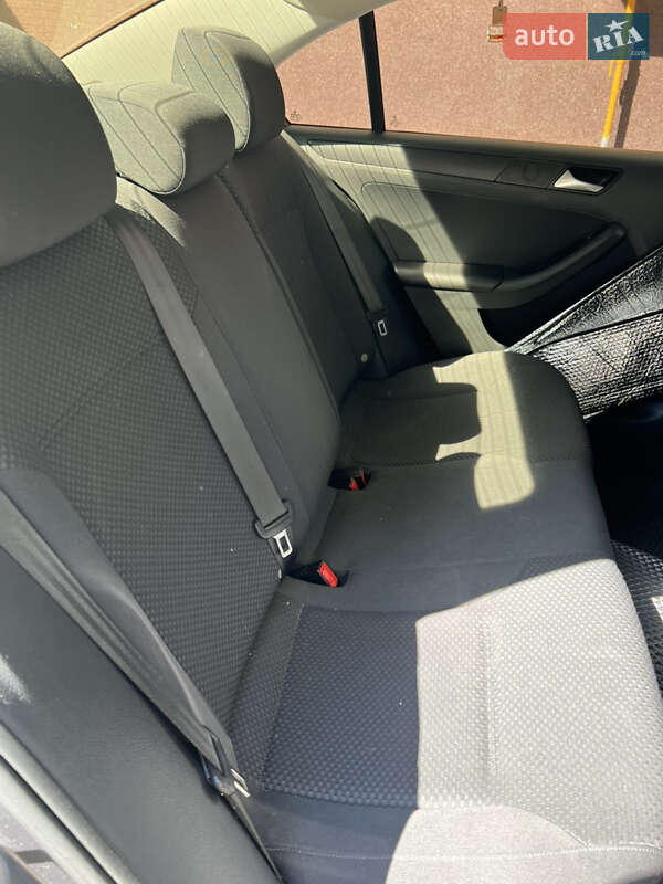 Volkswagen Jetta 2014